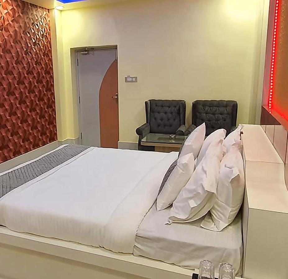 Gokul Raj By Wb Economy , Madhubani Hotel ภายนอก รูปภาพ