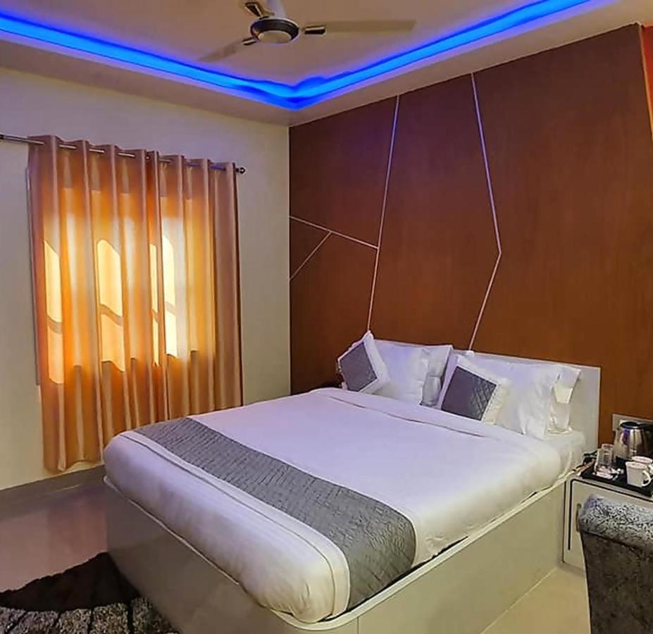 Gokul Raj By Wb Economy , Madhubani Hotel ภายนอก รูปภาพ