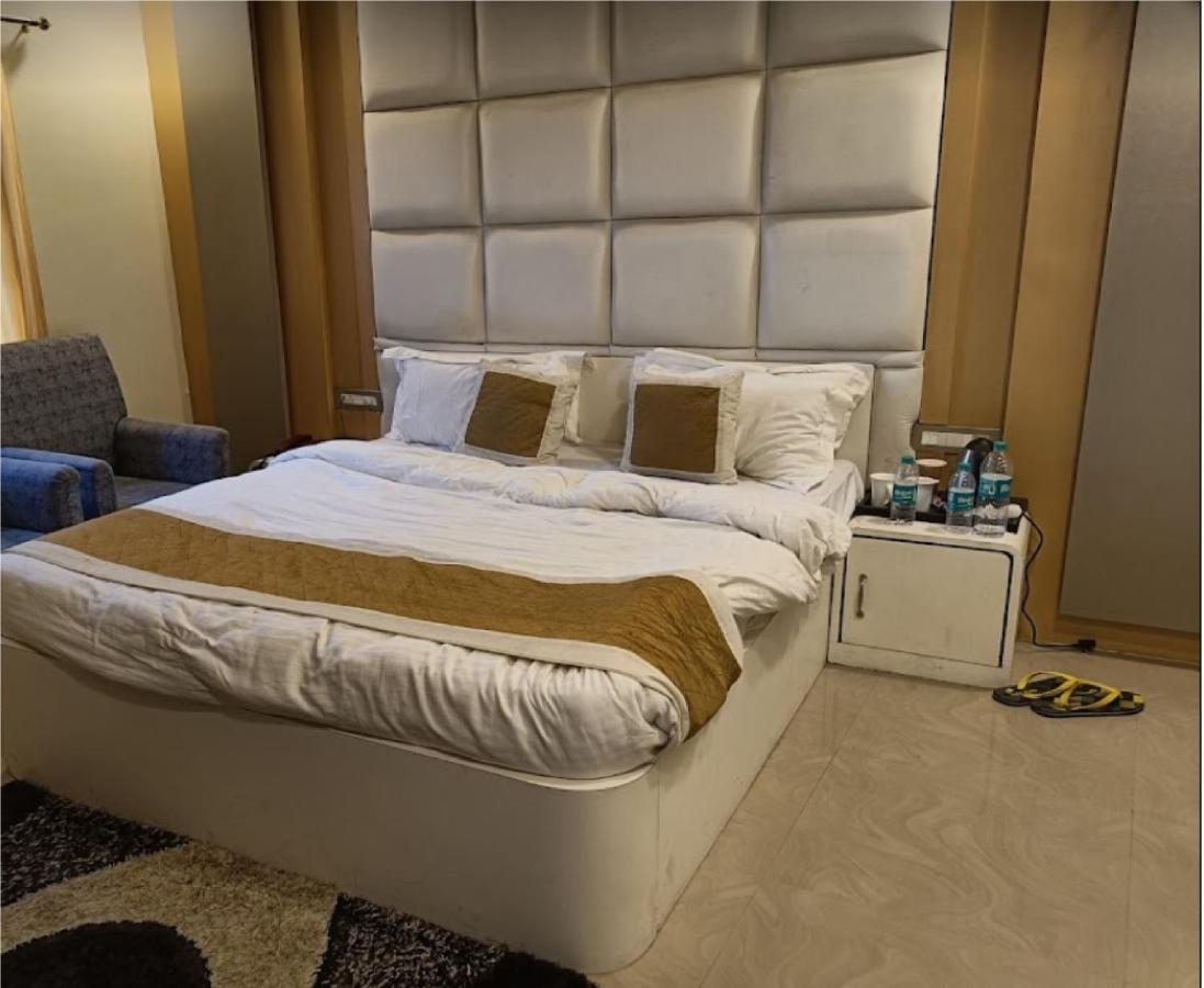 Gokul Raj By Wb Economy , Madhubani Hotel ภายนอก รูปภาพ