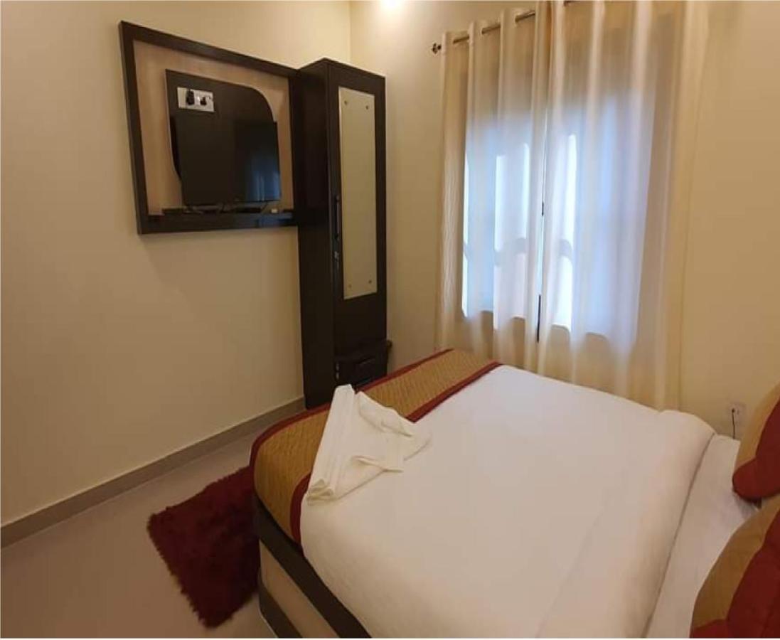 Gokul Raj By Wb Economy , Madhubani Hotel ภายนอก รูปภาพ